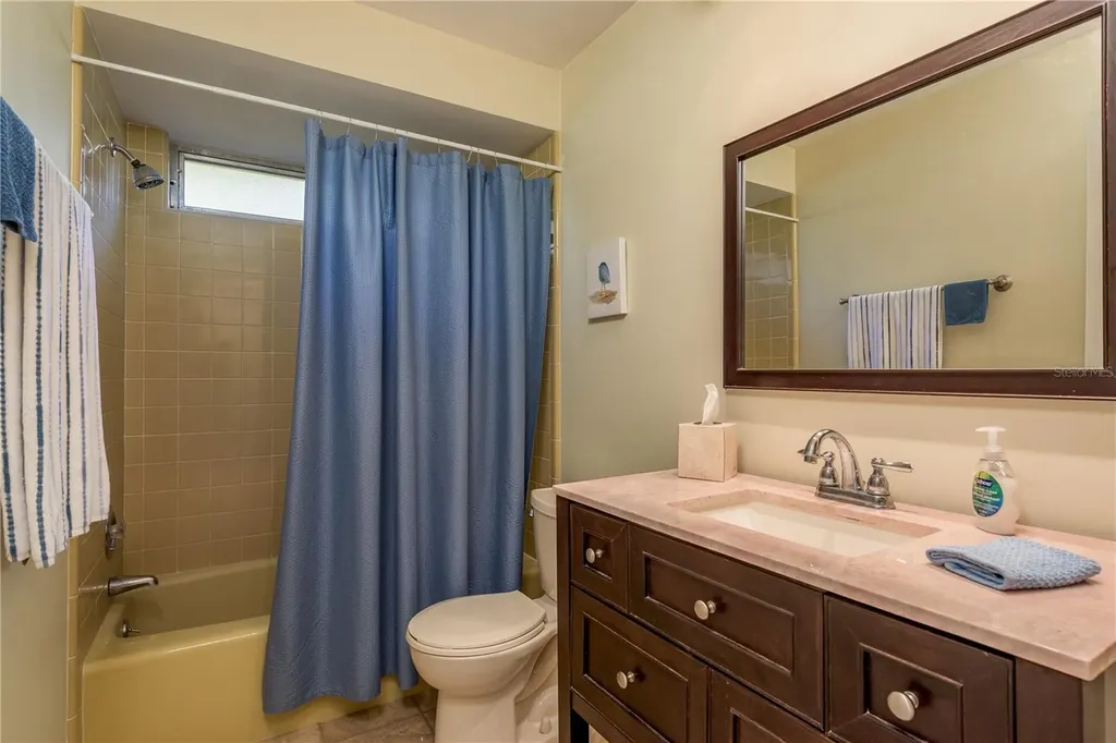 6952 122nd Street Seminole FL 33772