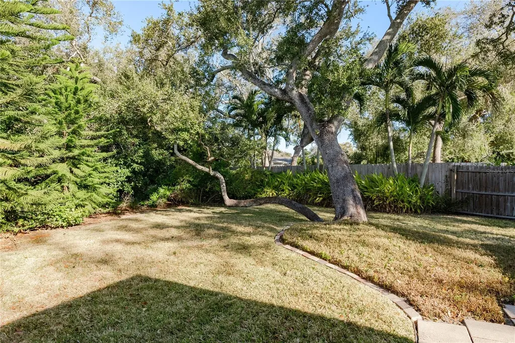 6952 122nd Street Seminole FL 33772