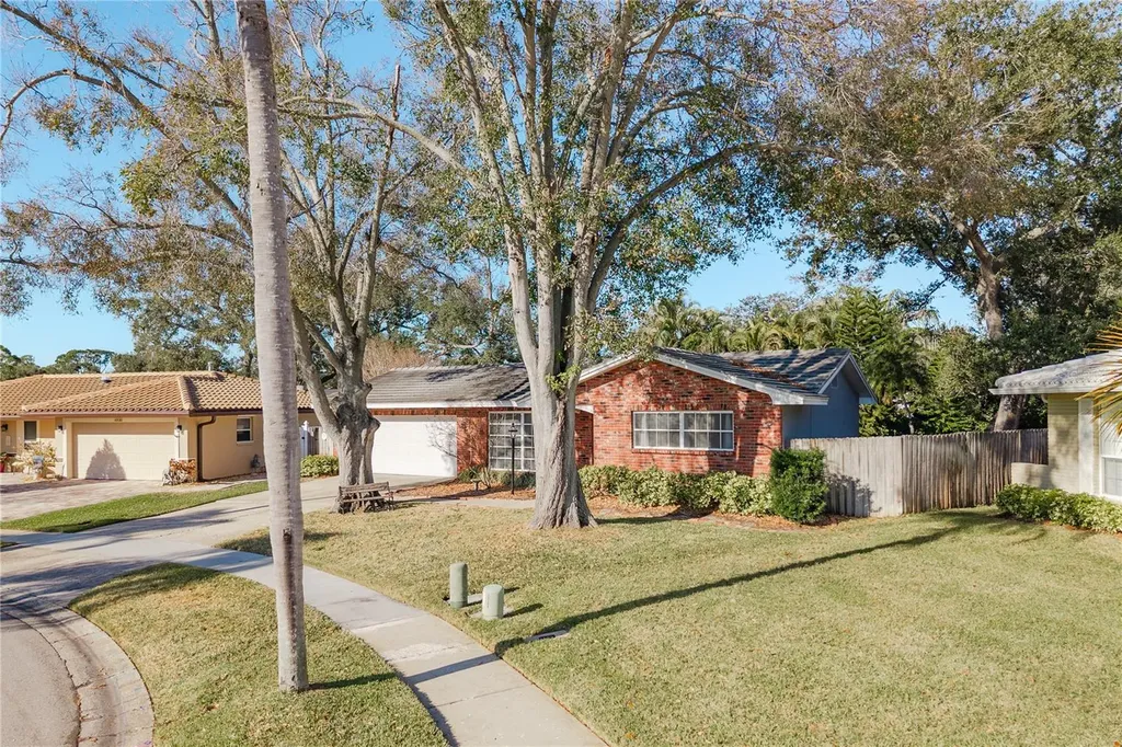 6952 122nd Street Seminole FL 33772