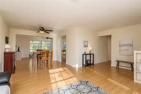 6952 122nd Street Seminole FL 33772