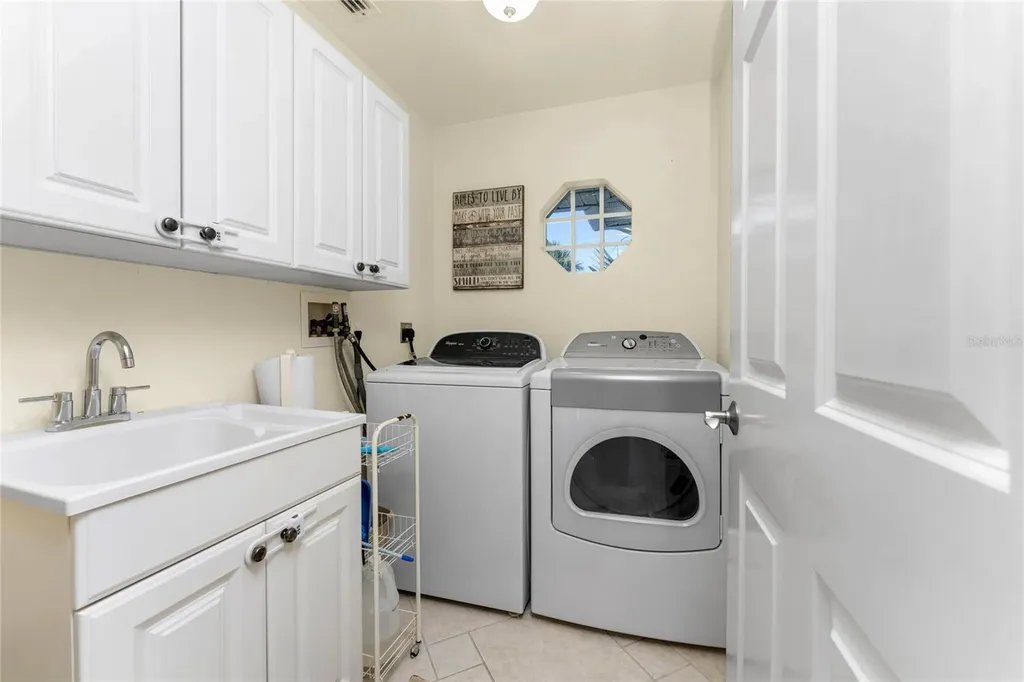 4151 N Beach Road Englewood FL 34223