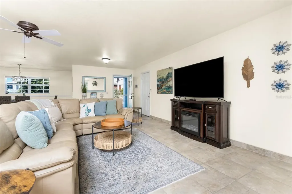 4151 N Beach Road Englewood FL 34223