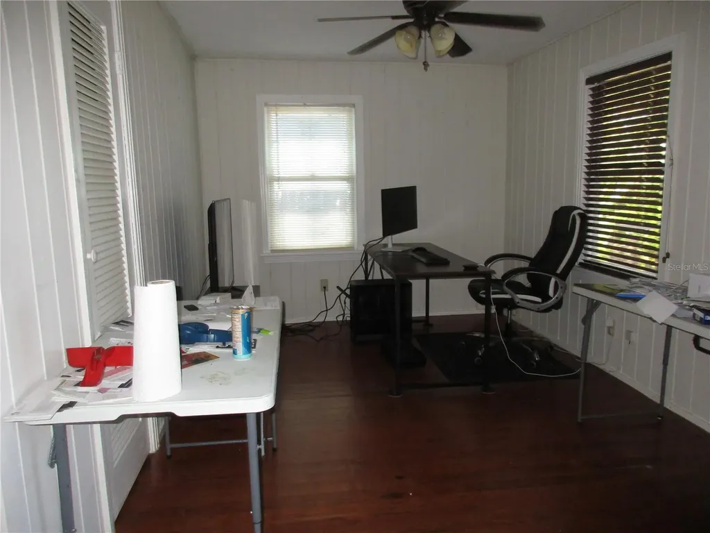 618 Avenida De Mayo Sarasota FL 34242