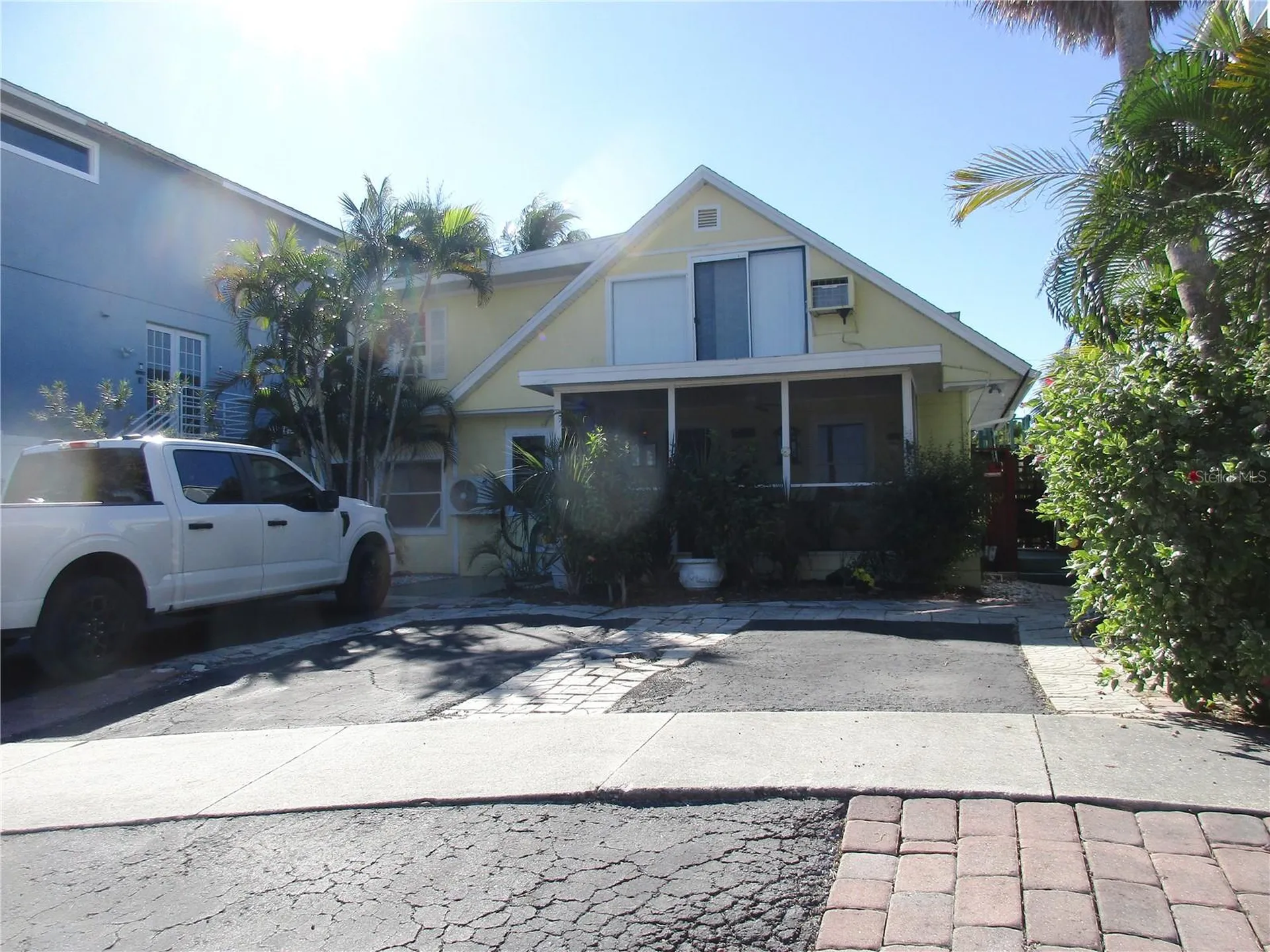 618 Avenida De Mayo Sarasota FL 34242
