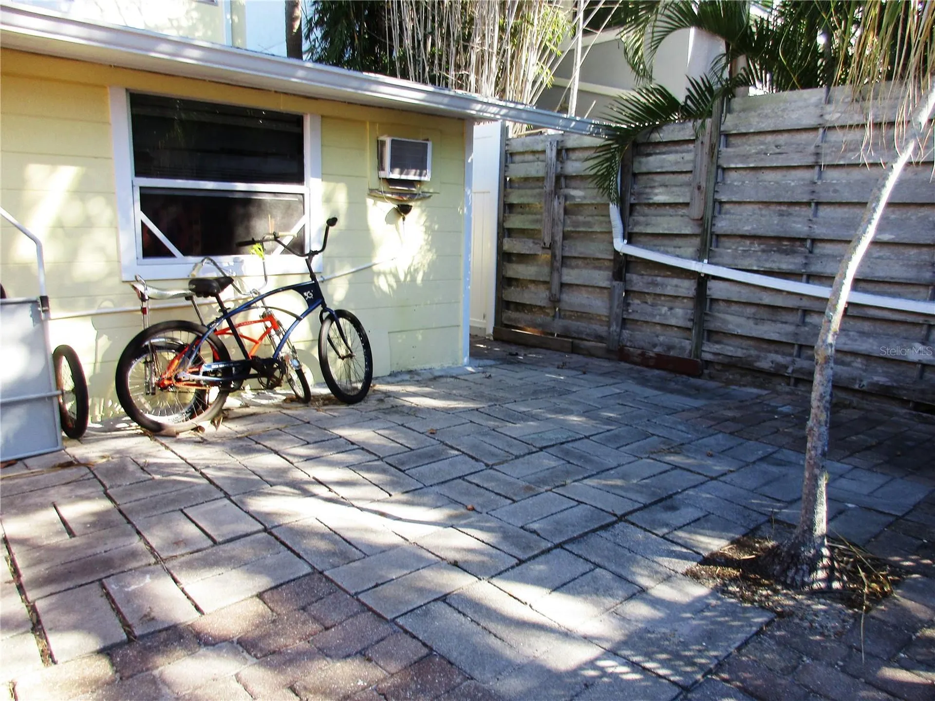 618 Avenida De Mayo Sarasota FL 34242