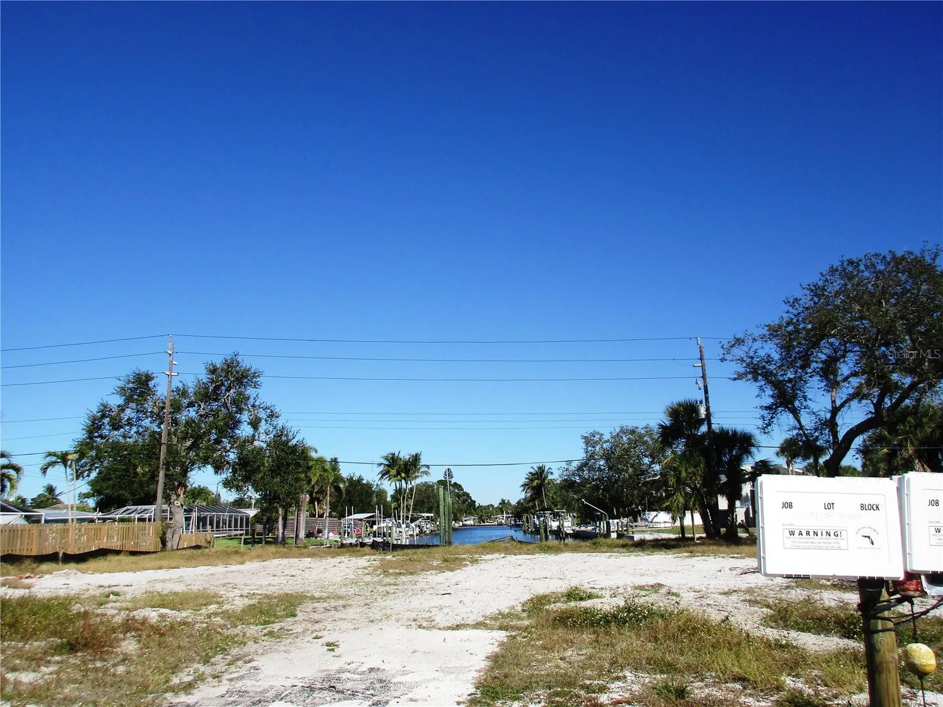 618 Avenida De Mayo Sarasota FL 34242