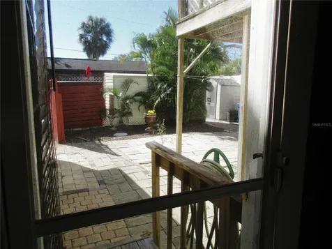 618 Avenida De Mayo Sarasota FL 34242