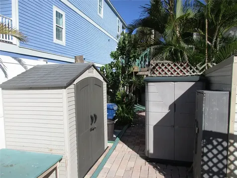618 Avenida De Mayo Sarasota FL 34242