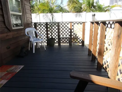 618 Avenida De Mayo Sarasota FL 34242