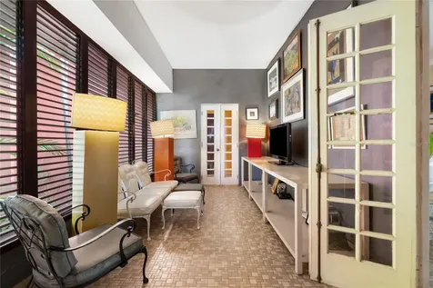 8 G Street Guaynabo PR 00966