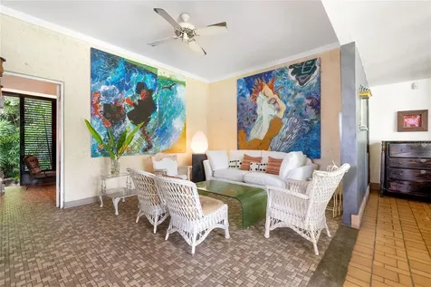8 G Street Guaynabo PR 00966