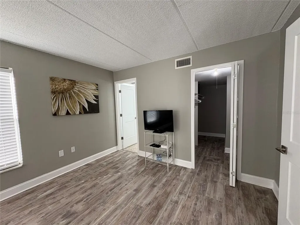 464 Paula Drive N Dunedin FL 34698