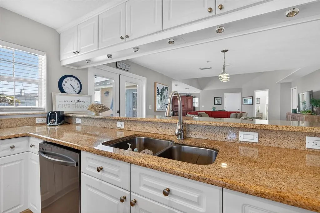 1902 Arrowhead Drive NE St Petersburg FL 33703
