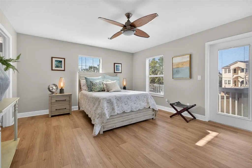 1902 Arrowhead Drive NE St Petersburg FL 33703