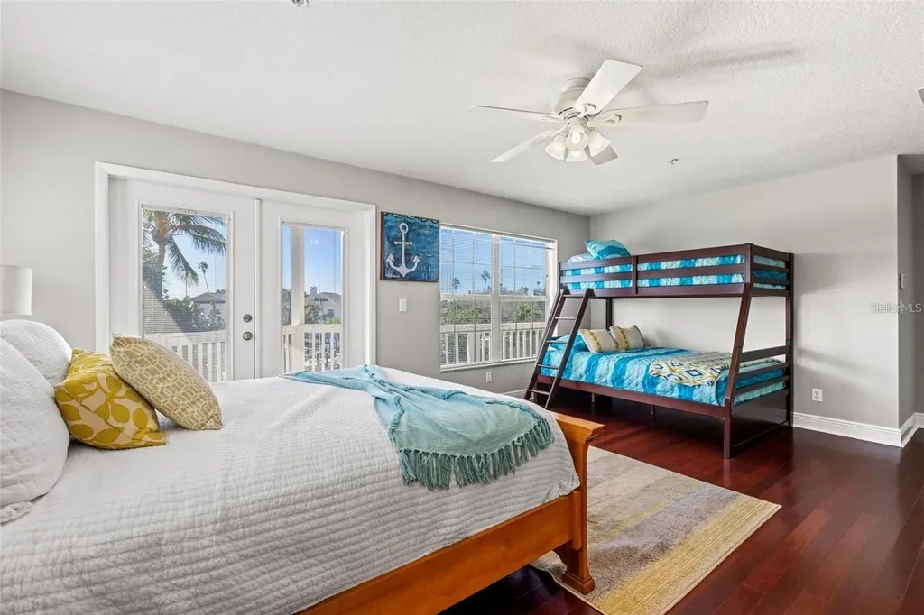 1902 Arrowhead Drive NE St Petersburg FL 33703