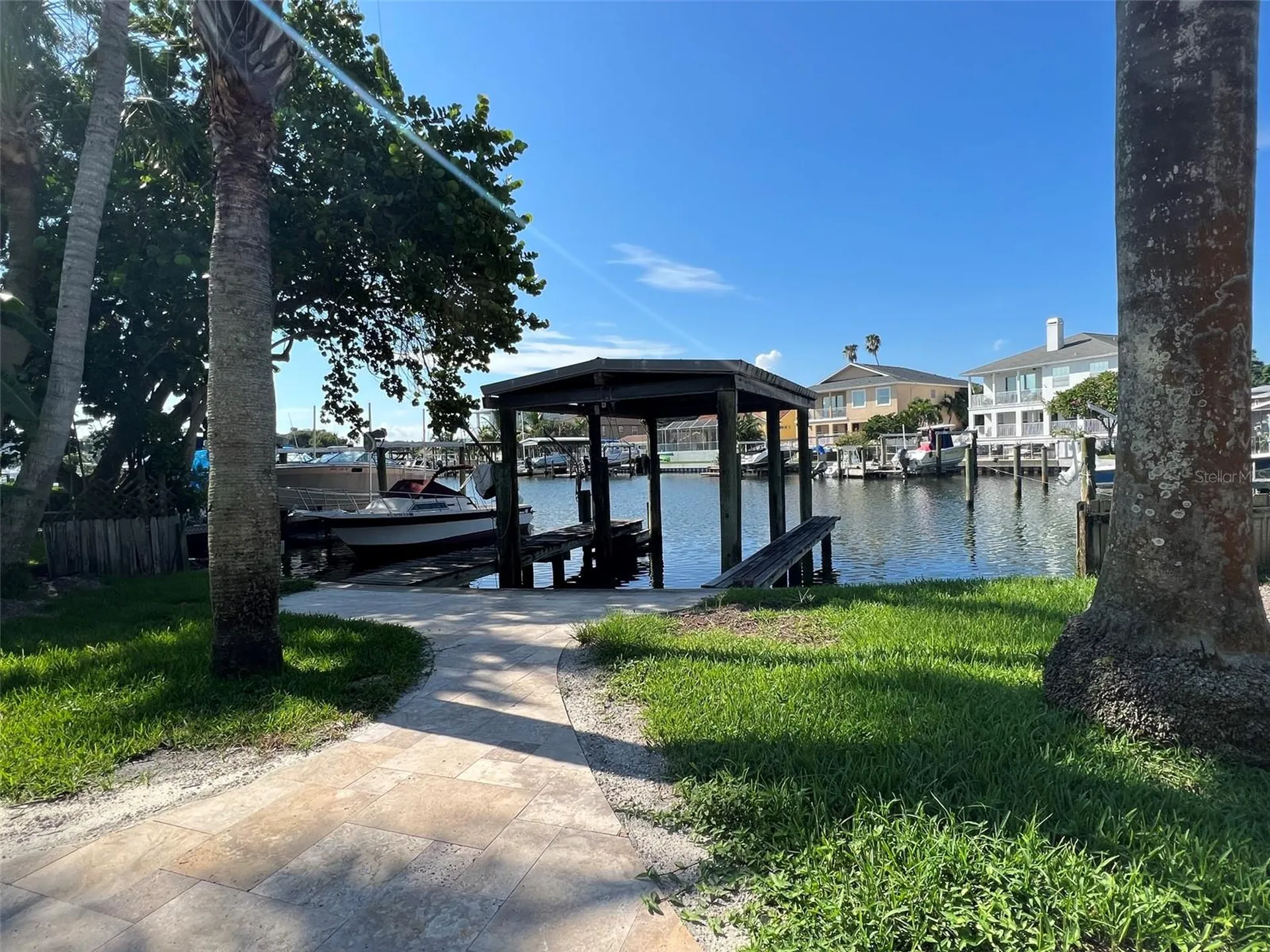 1902 Arrowhead Drive NE St Petersburg FL 33703