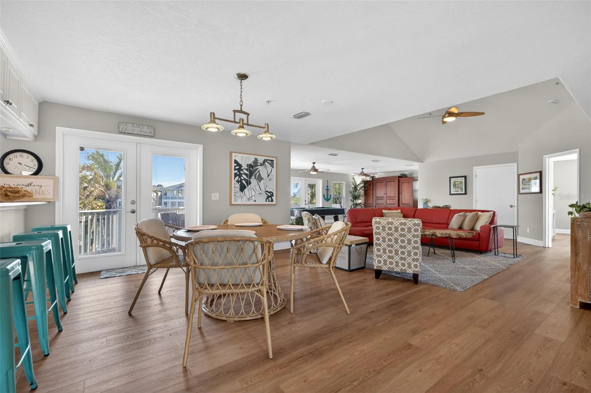 1902 Arrowhead Drive NE St Petersburg FL 33703