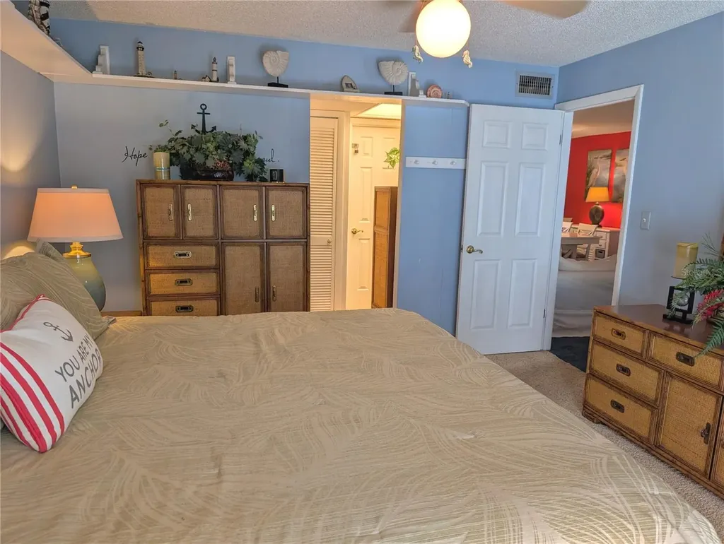 3562 Lake Bayshore Drive Bradenton FL 34205
