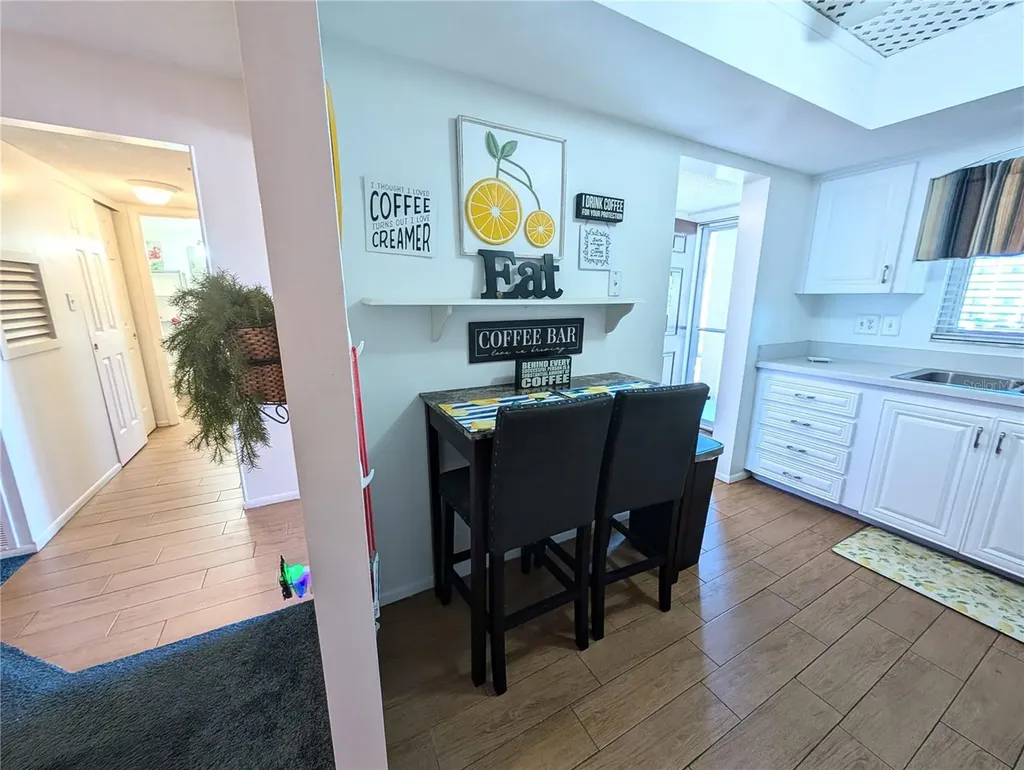 3562 Lake Bayshore Drive Bradenton FL 34205