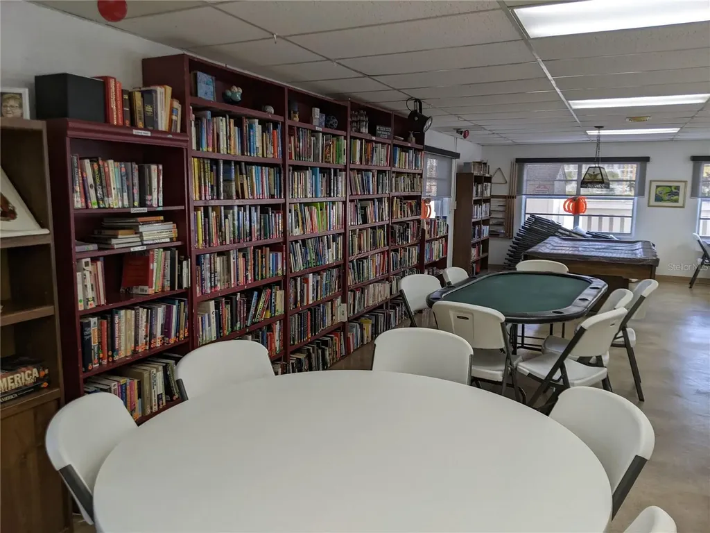 3562 Lake Bayshore Drive Bradenton FL 34205