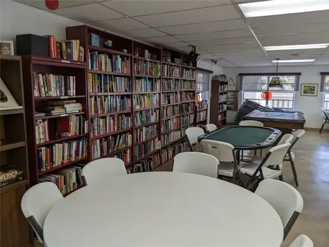 3562 Lake Bayshore Drive Bradenton FL 34205