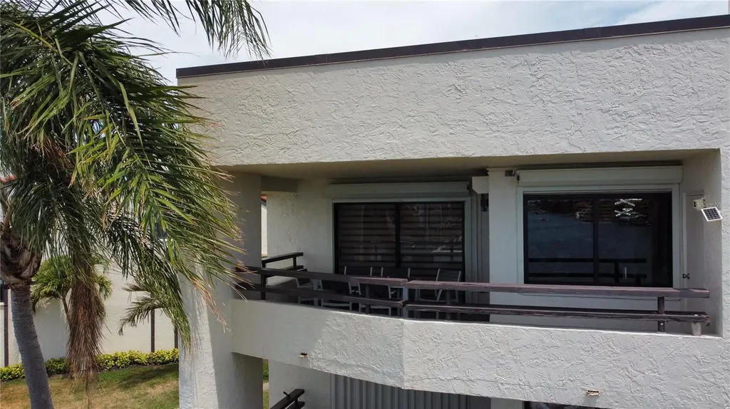 126 1st Street E Tierra Verde FL 33715