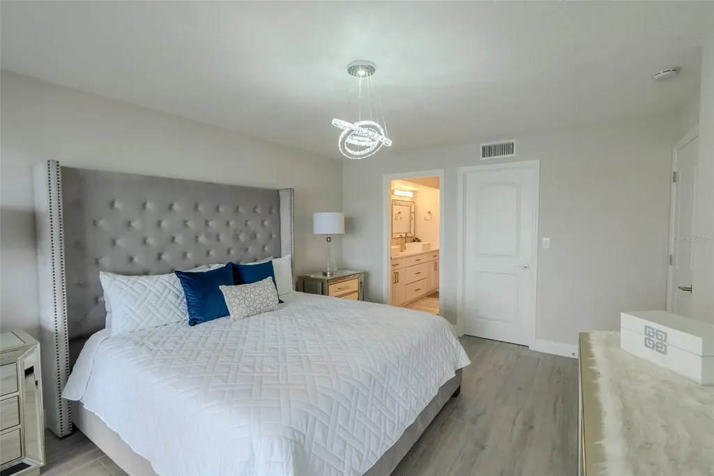 126 1st Street E Tierra Verde FL 33715
