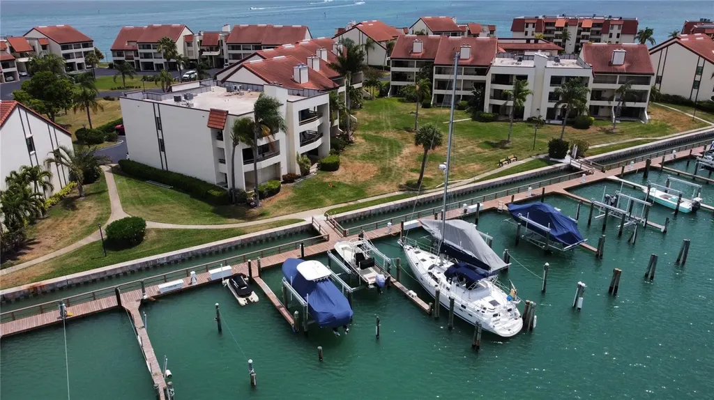 126 1st Street E Tierra Verde FL 33715