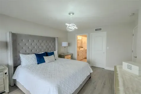 126 1st Street E Tierra Verde FL 33715