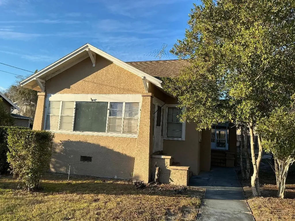 419 W Wisconsin Avenue Deland FL 32720