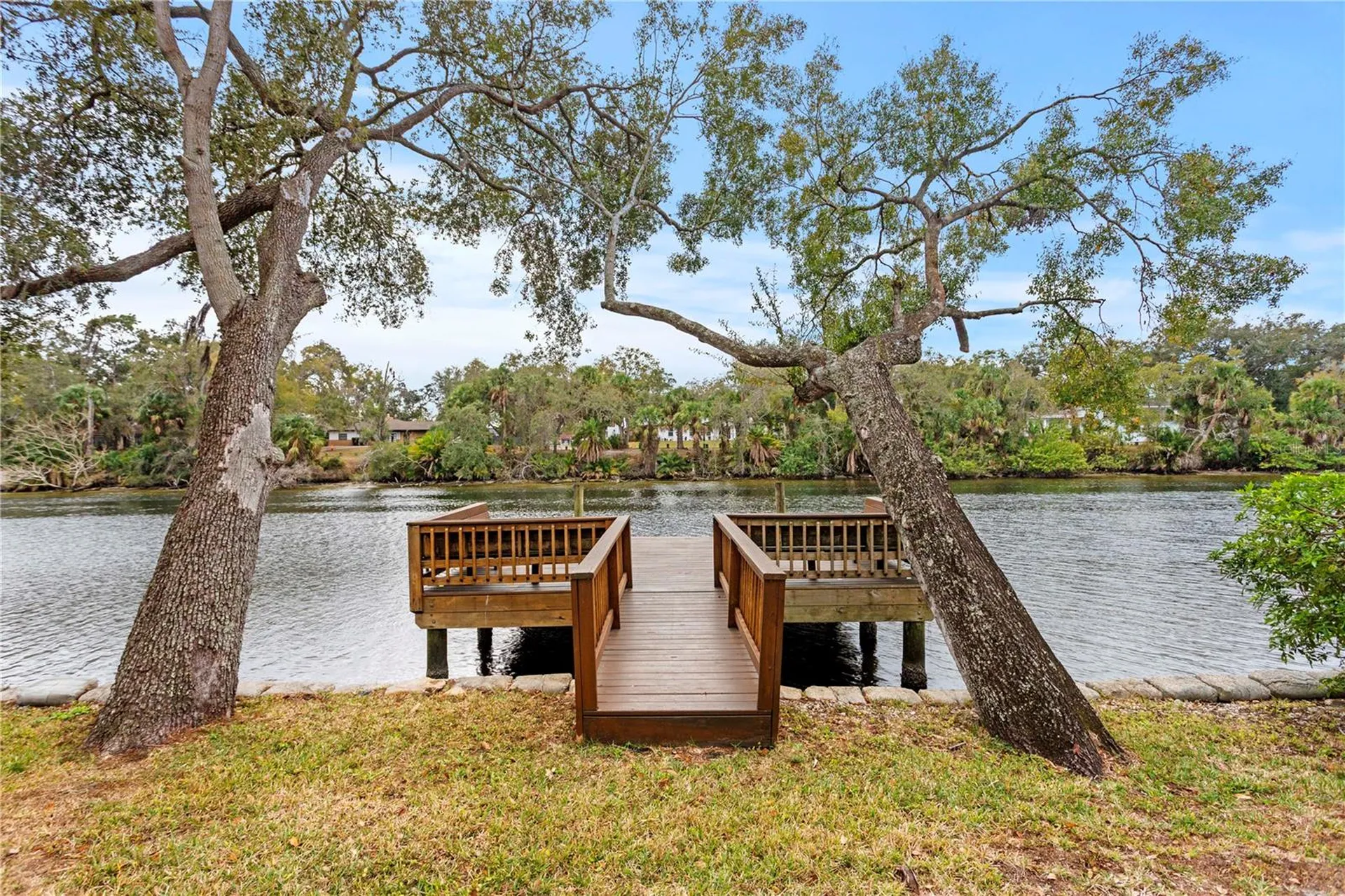 906 W Henry Avenue Tampa FL 33604