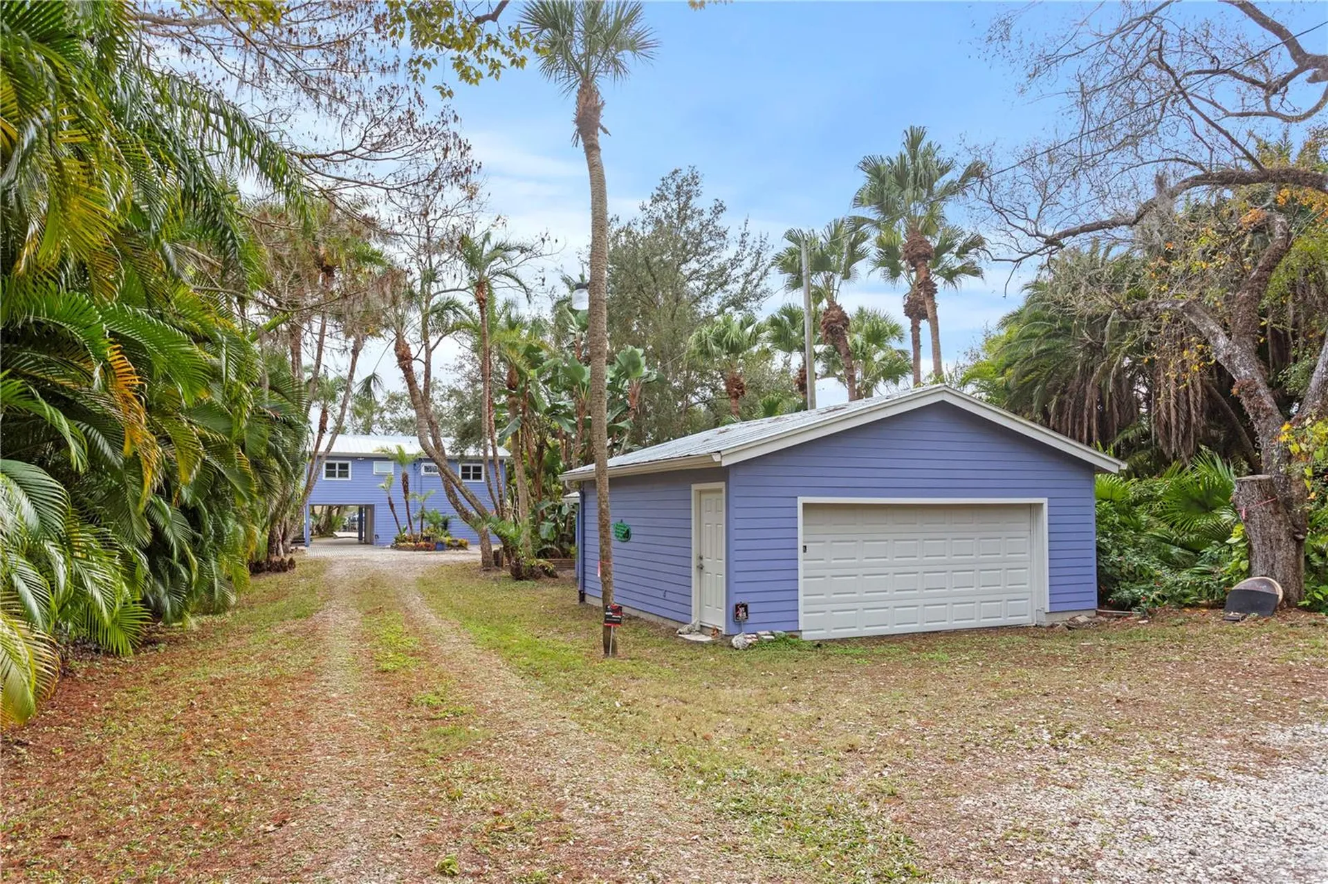 906 W Henry Avenue Tampa FL 33604