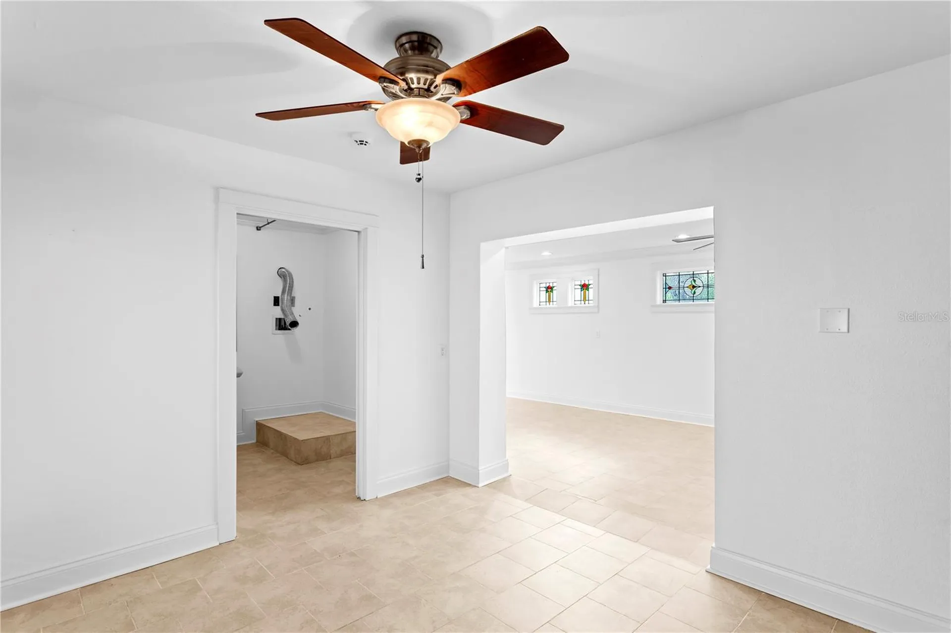 906 W Henry Avenue Tampa FL 33604