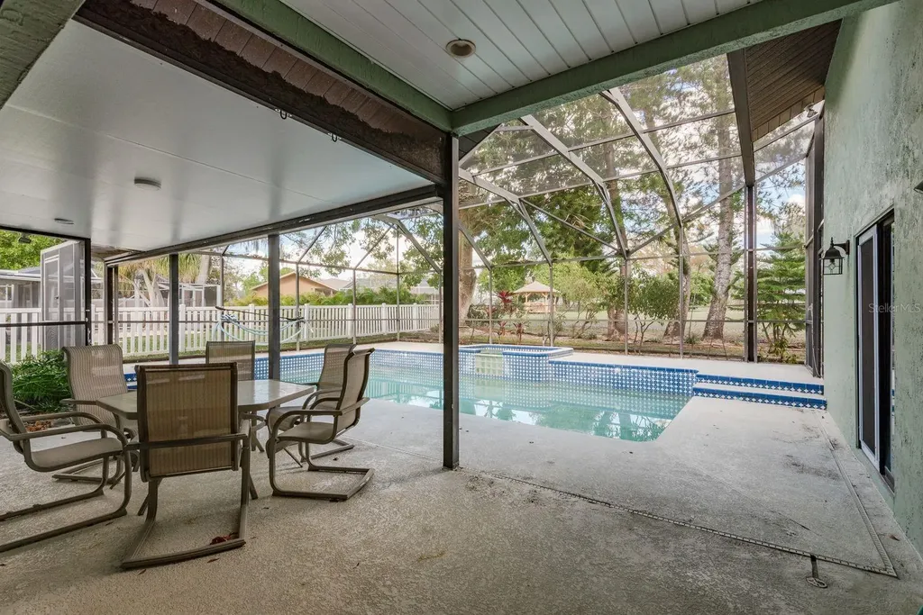 2403 Country Trails Drive Safety Harbor FL 34695