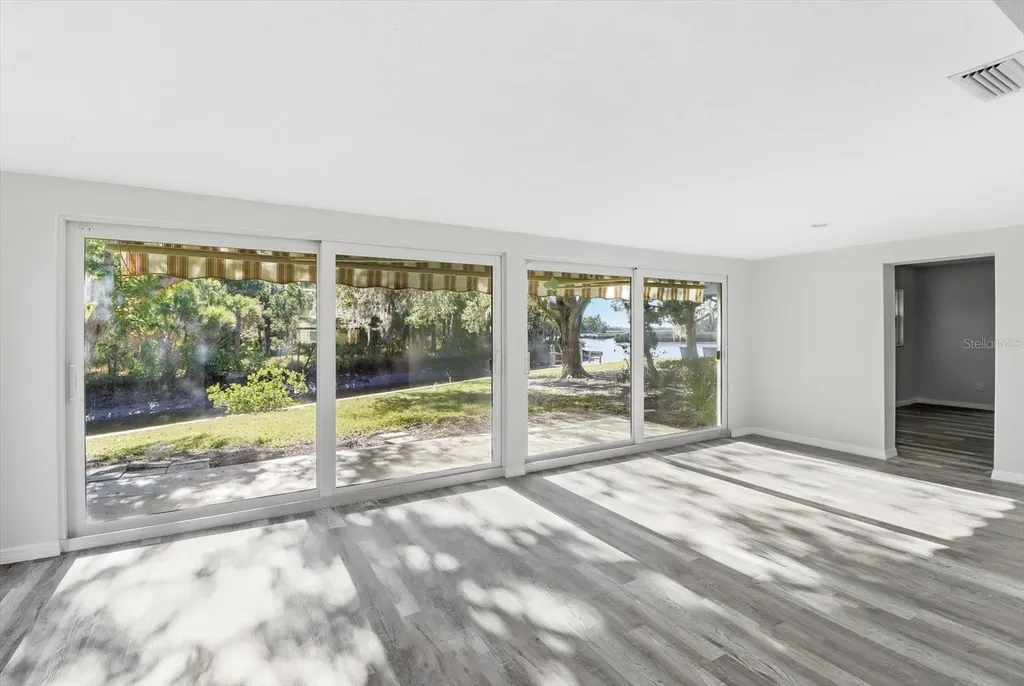 11372 W Bayshore Drive Crystal River FL 34429