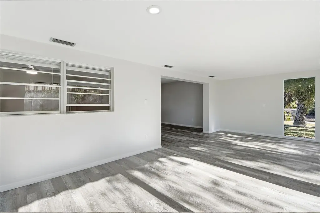 11372 W Bayshore Drive Crystal River FL 34429