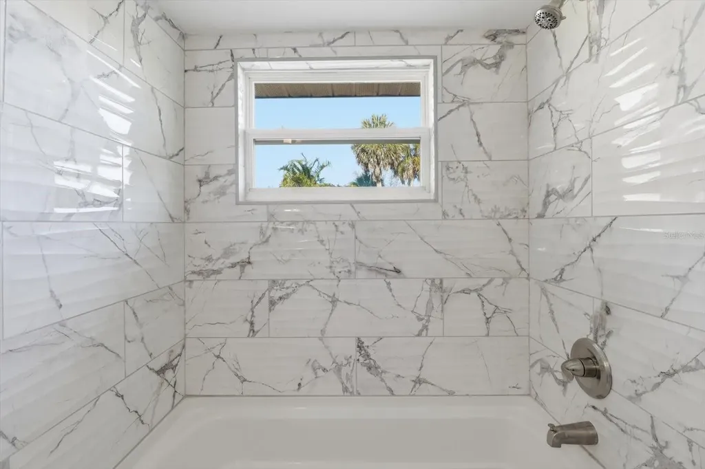 11372 W Bayshore Drive Crystal River FL 34429