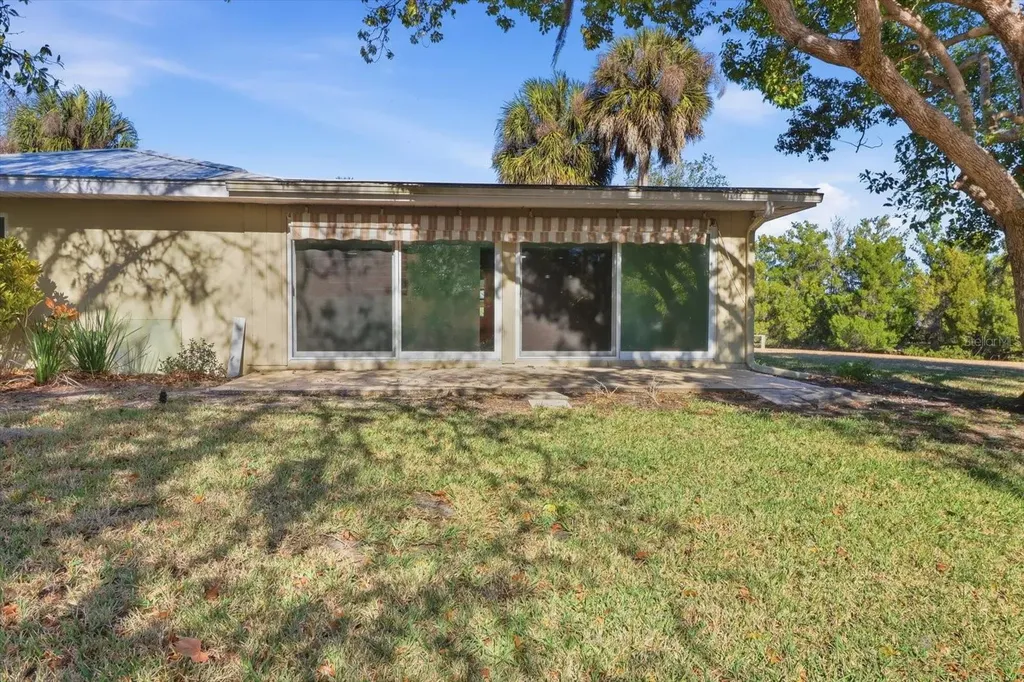 11372 W Bayshore Drive Crystal River FL 34429