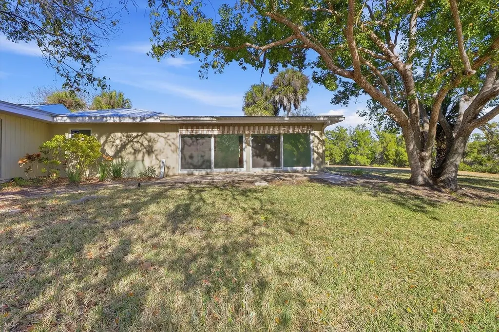 11372 W Bayshore Drive Crystal River FL 34429