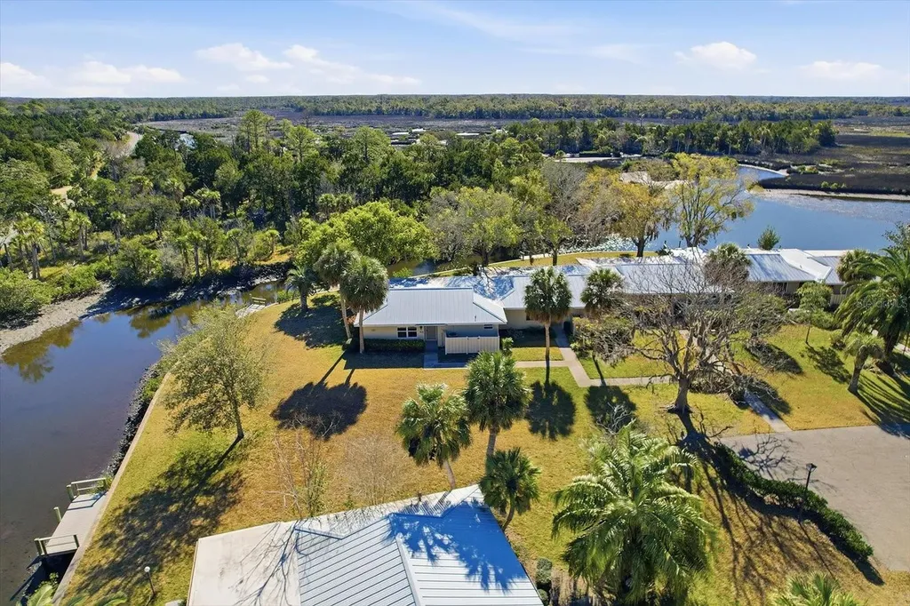 11372 W Bayshore Drive Crystal River FL 34429