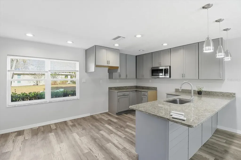 11372 W Bayshore Drive Crystal River FL 34429
