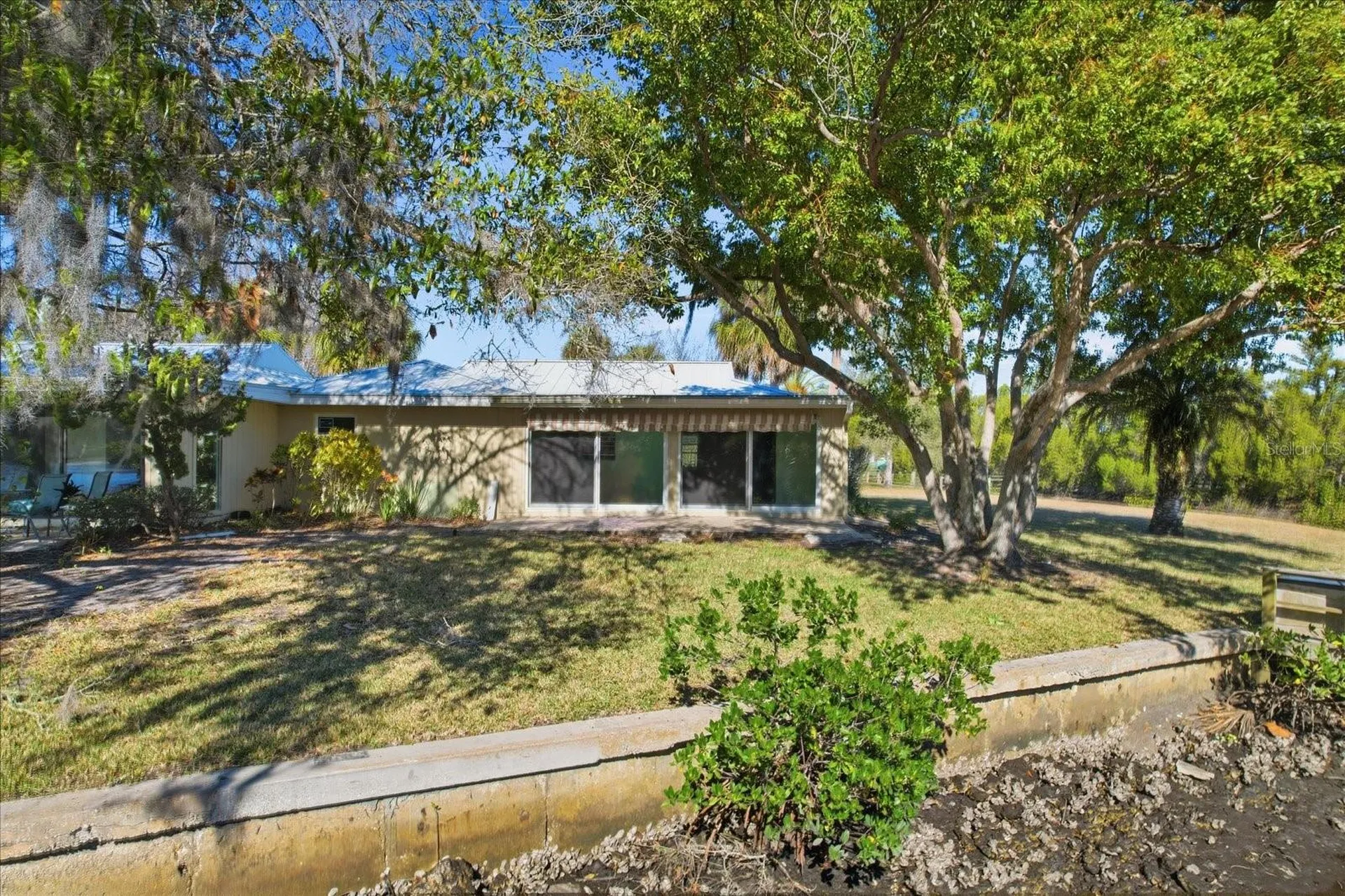 11372 W Bayshore Drive Crystal River FL 34429