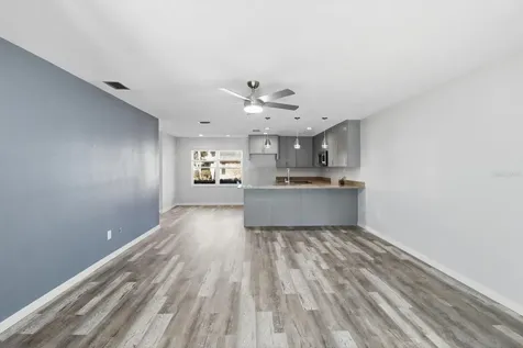 11372 W Bayshore Drive Crystal River FL 34429