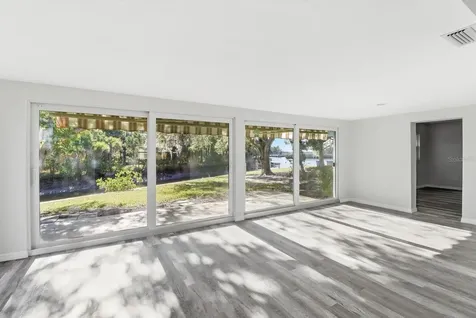 11372 W Bayshore Drive Crystal River FL 34429