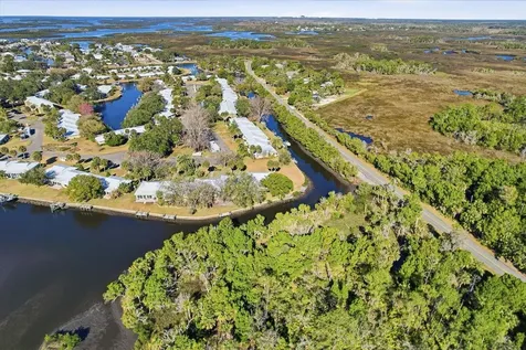 11372 W Bayshore Drive Crystal River FL 34429
