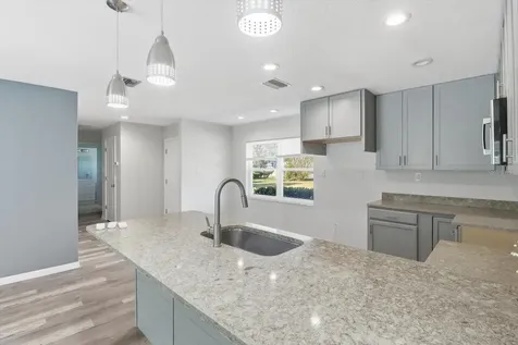 11372 W Bayshore Drive Crystal River FL 34429