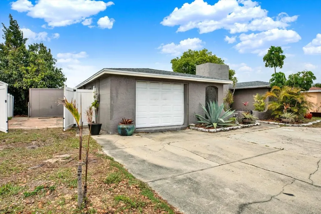 3931 Holiday Lake Drive Holiday FL 34691