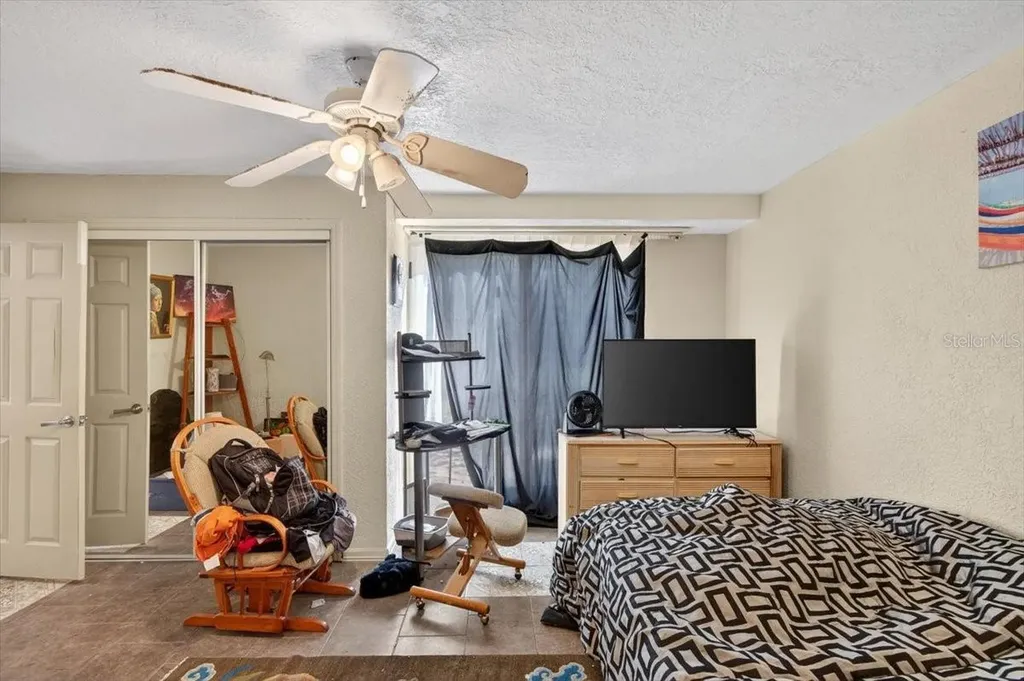 4033 Country Club Boulevard Cape Coral FL 33904