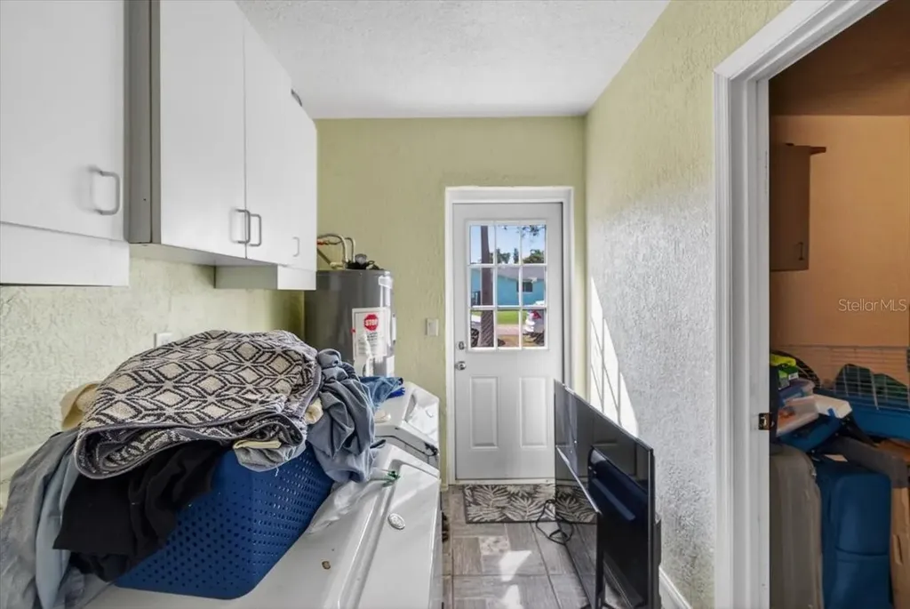 4033 Country Club Boulevard Cape Coral FL 33904