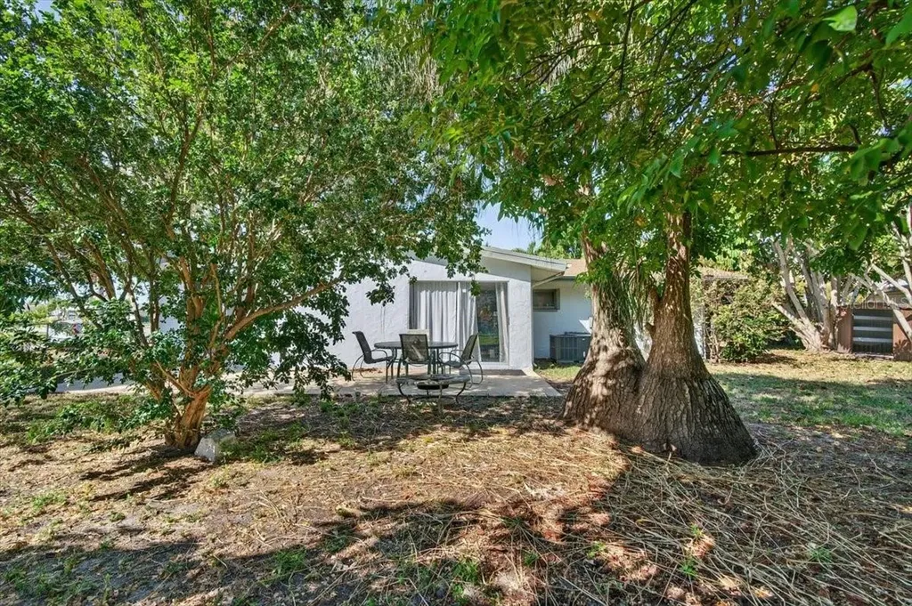 4033 Country Club Boulevard Cape Coral FL 33904